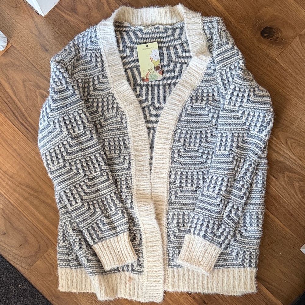 NWT Oversized Cozy Cream and Gray Women's Cardigan